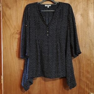 Chaus Womens Split Neck Blouse Navy Cream ¾-Sleeve Pintuck Yoke Sharkbite Hem M